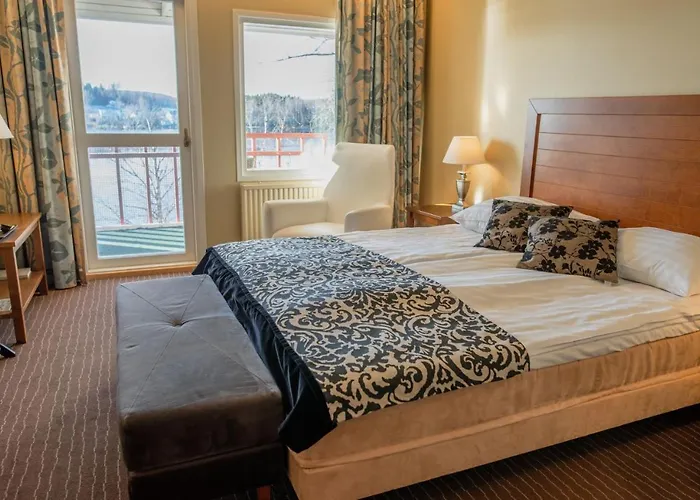 Kumpeli ホテル 4*