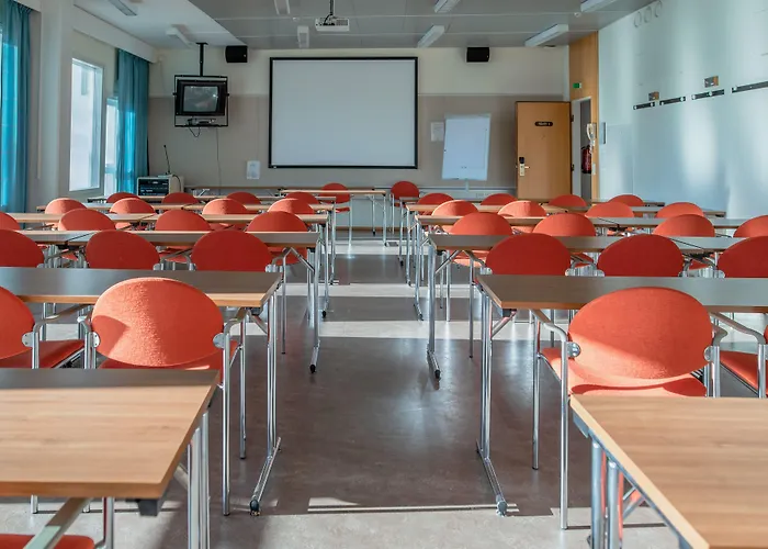 ホテル Kumpeli ヘイノラ